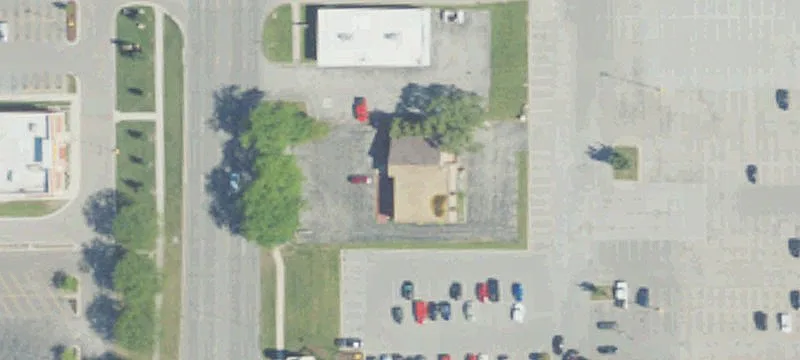 Bay Road Commercial Building Opportunity
