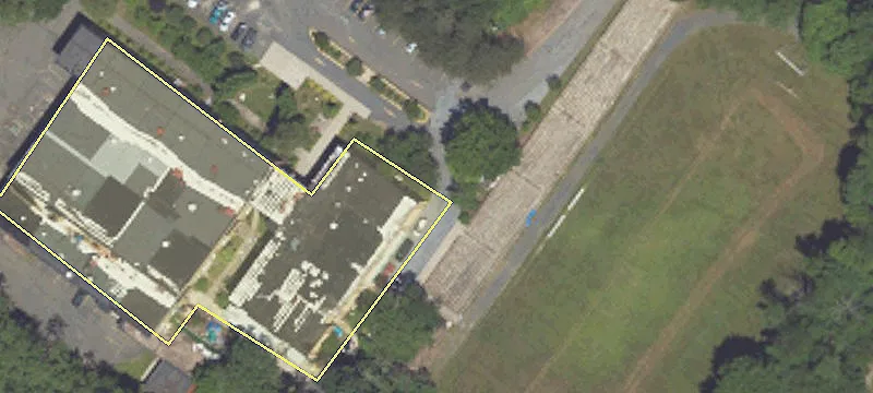 Expansive Commercial Property in New Philadelphia