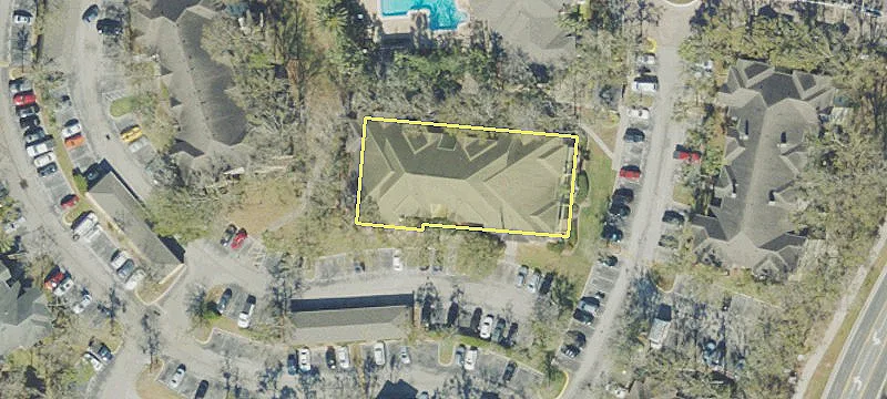 Condo in Metrowest Community