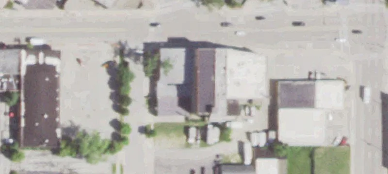 Versatile Building with Covered Parking
