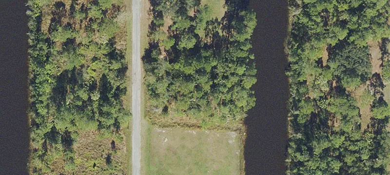 Residential Canal Lot in Florida