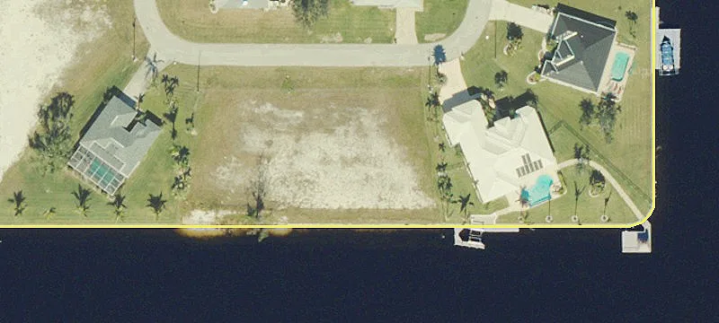Oversized Waterfront Lot with New Seawall
