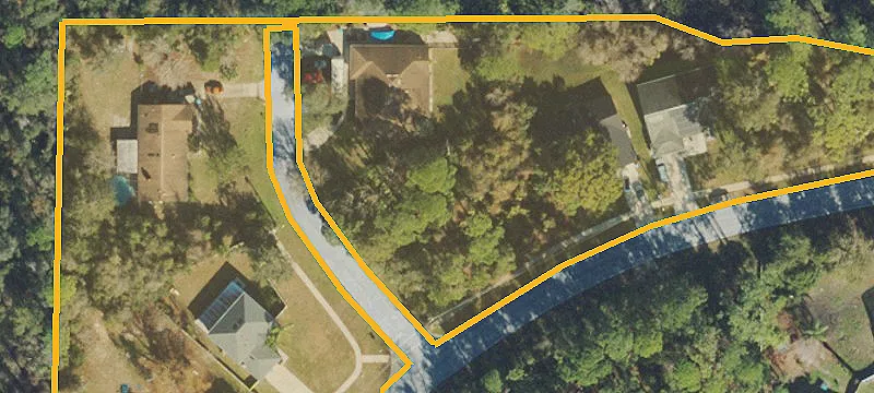 Spacious Corner Lot in Deltona