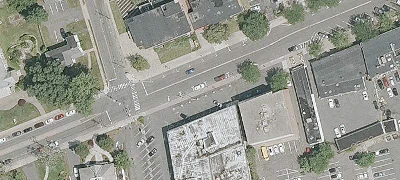 Premium Retail Space in Center