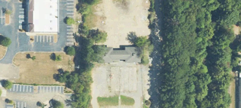 Commercial Land in High-Traffic Area