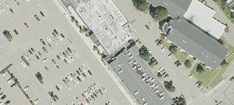 Grocery-Anchored Shopping Center Retail Space