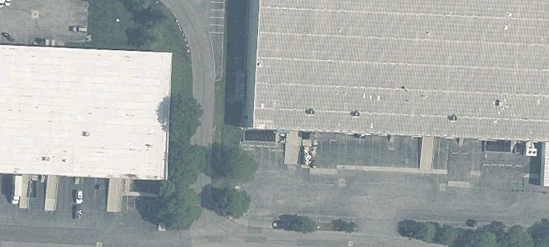 Warehouse with Ample Parking