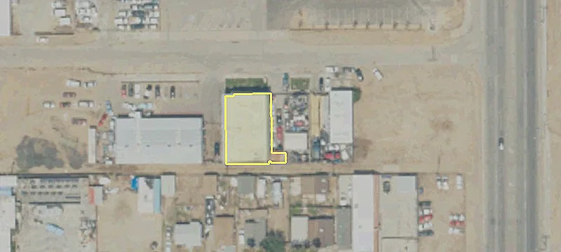 Freestanding Automotive Repair Building