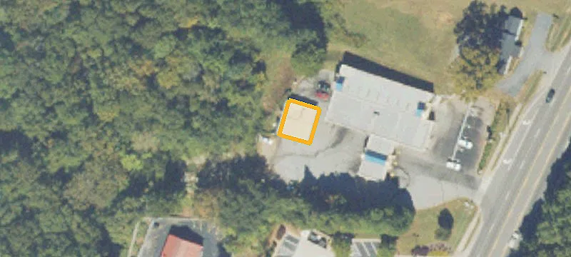 Freestanding Building on 2 AC Lot