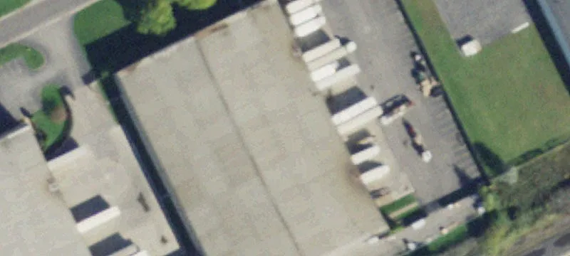Industrial Facility with 25' Clearance