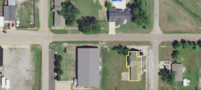 Spacious Building in Crescent, OK