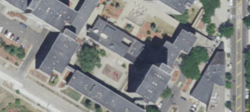 Versatile Commercial Space Near Lightrail