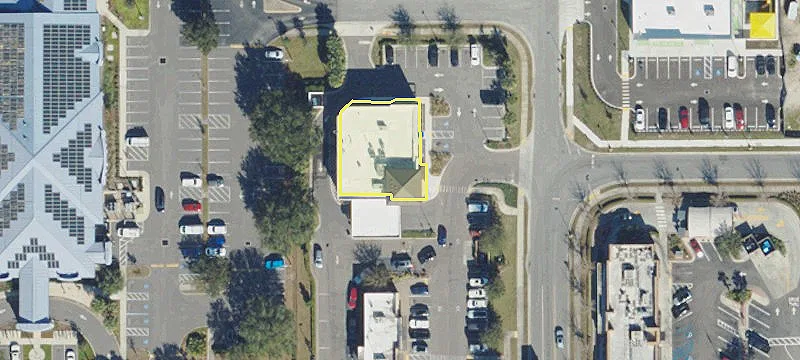 Retail Space on Bloomingdale Avenue