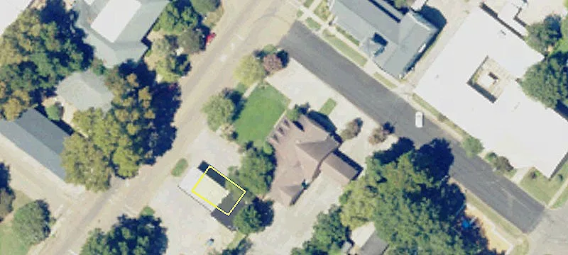 Leland Commercial Building For Sale