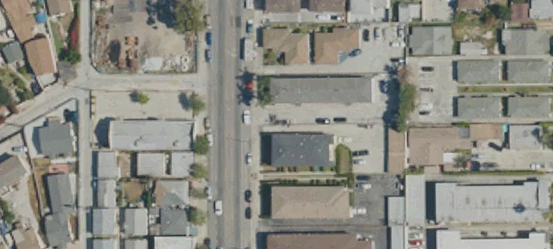 Multifamily Building Near Transportation