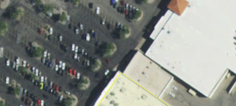 Retail Space in Sycamore Plaza