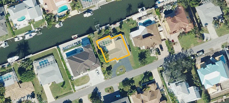 Canal-Front Lot in Sarasota