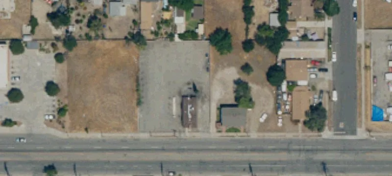 Retail Building on Corner Lot