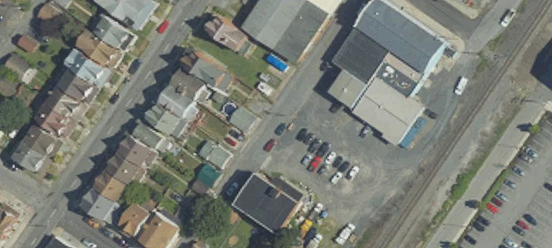 Large Industrial Warehouse For Sale