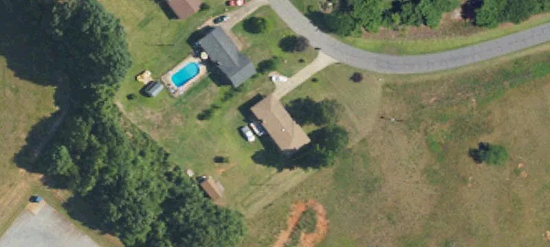 Forest City Commercial Building For Lease