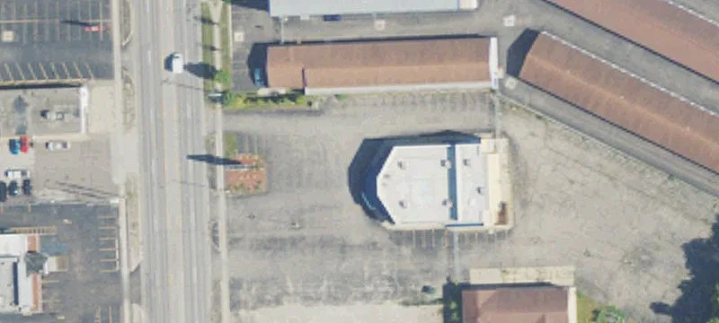 High-Exposure Commercial Property on Dort Hwy