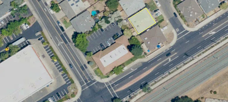 Folsom Blvd Retail/Office Space