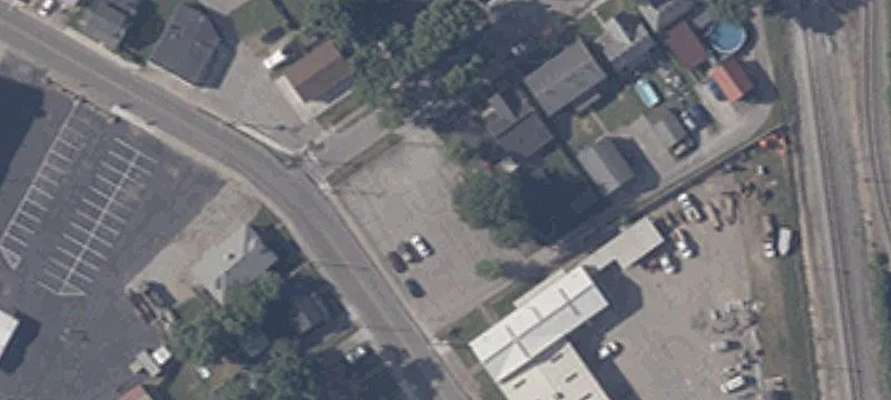 E. Utica Flex Space Available
