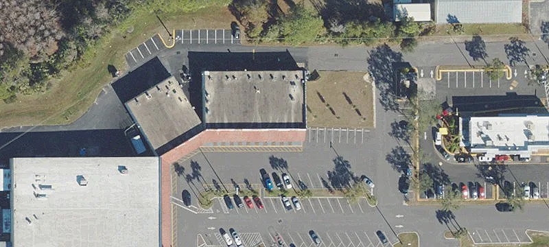 Retail Space in Busy Center