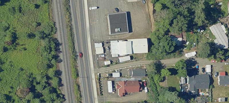 Versatile Mixed-Use Property on Highway