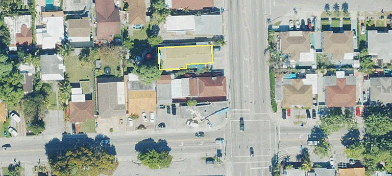 Operating Supermarket on High-Traffic Corner