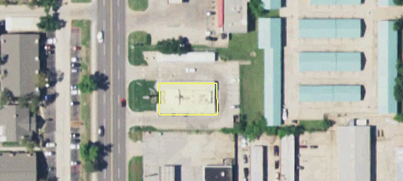Retail/Office Space in High-Traffic Area