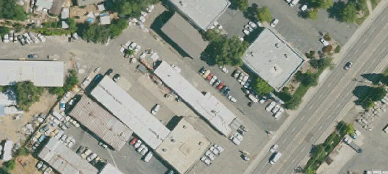 Freestanding Office/Warehouse Building For Sale
