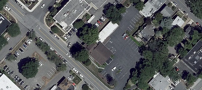 Freestanding Building in Annapolis Corridor