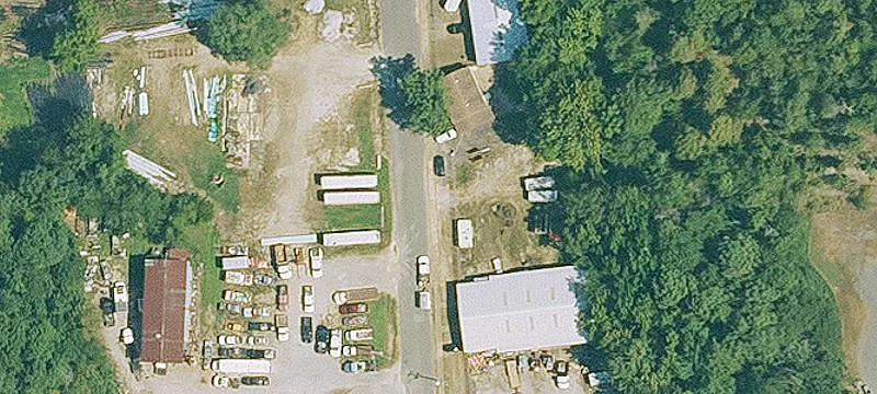 Versatile Commercial Building with Loading