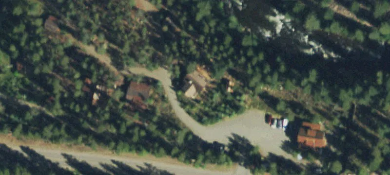Luxury Riverside Lodge in Almont