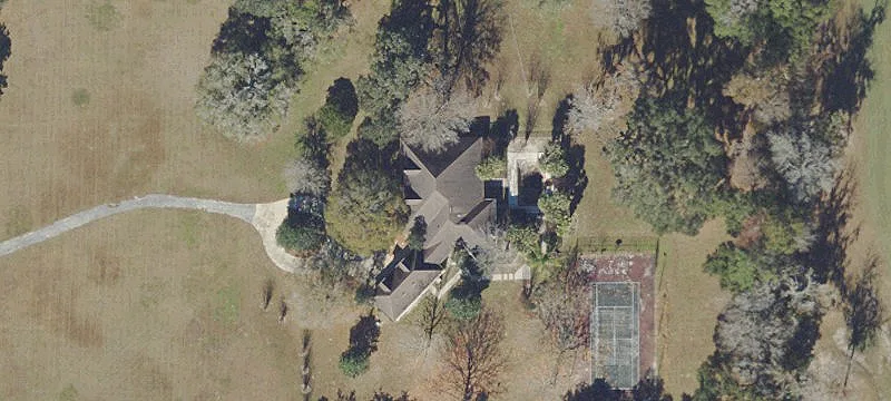 Equestrian Retreat with Spacious Living