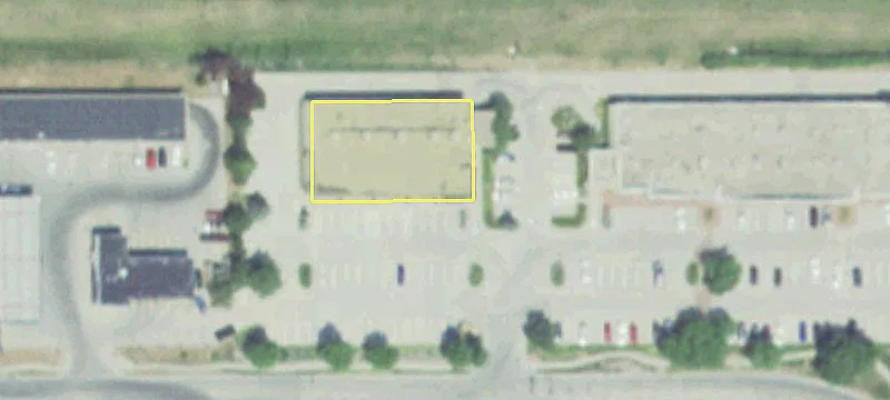 Retail Space in Busy Center