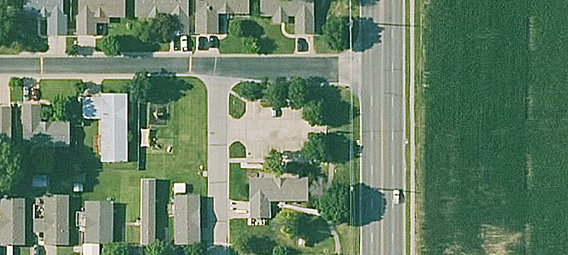 Well-Maintained Commercial Building For Sale