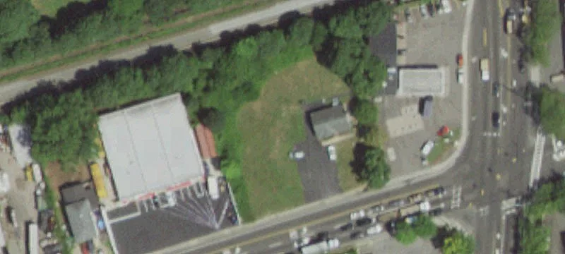 Bay Shore Industrial/Manufacturing Building