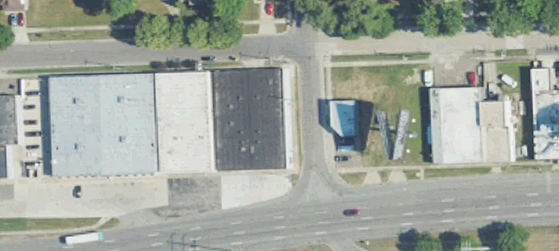 Ferndale Warehouse with Renovated Office