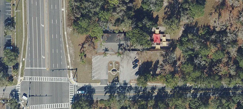 Workshop and Fenced Yard Available