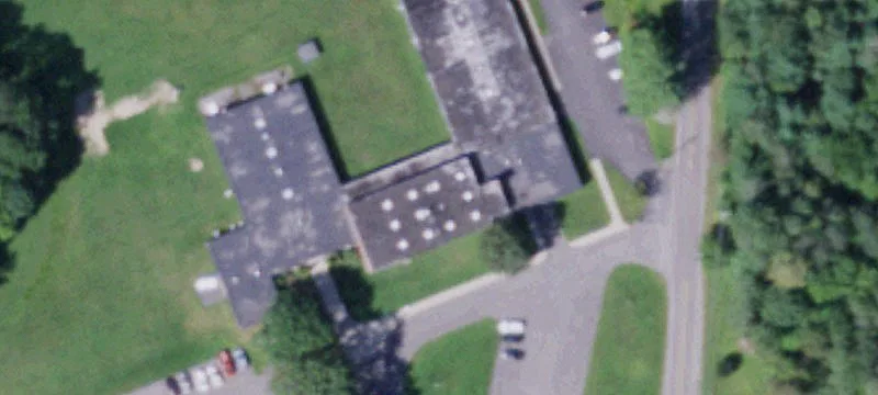 Multi-Tenanted Building on 16 Acres