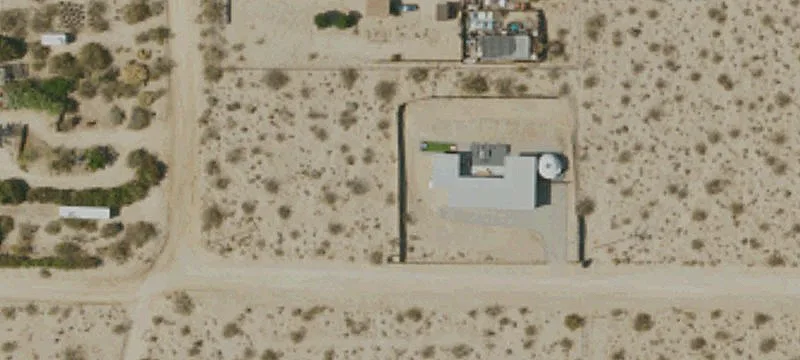 Joshua Tree Corner Lot