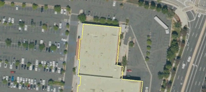 Retail Space in Gateway Village