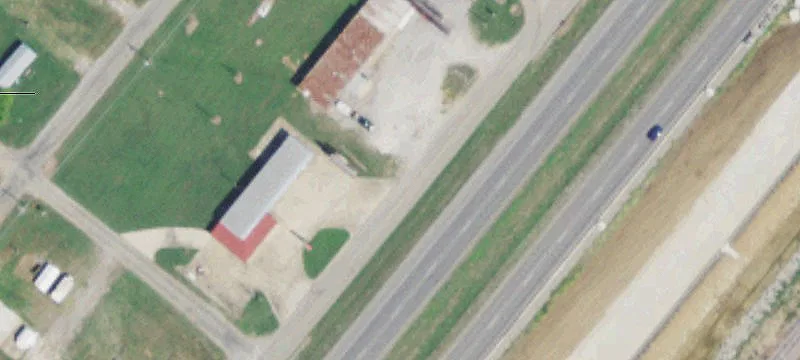 Versatile Commercial Building on Highway