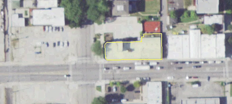 Mixed-Use Building in Bronzeville