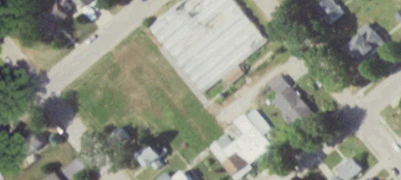 Versatile Commercial Property on Acreage
