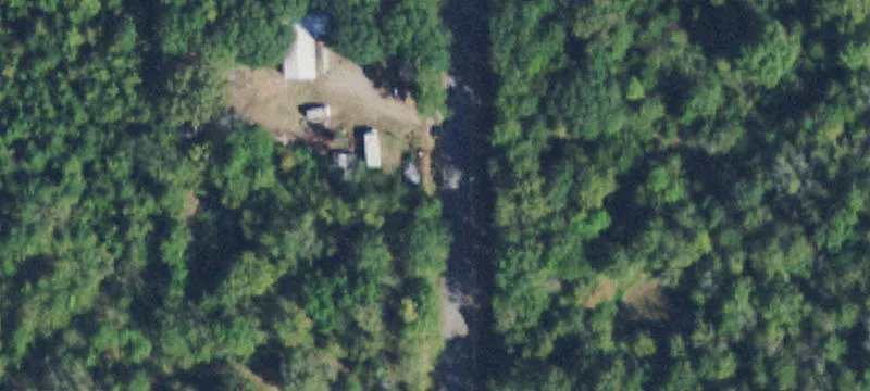 Secluded 20-Acre Off-Grid Retreat