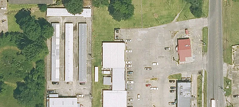 Retail Space on Florida Boulevard