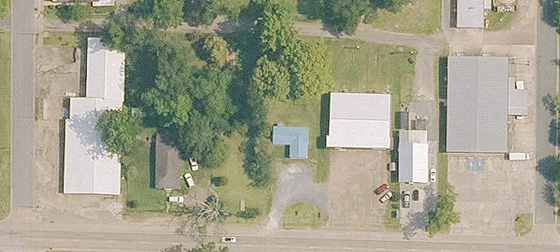Versatile Commercial Property in DeRidder